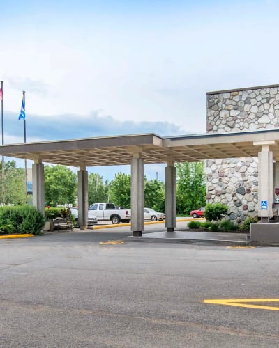 Travelodge by Wyndham Trois-Rivières - Extérieur de l'hôtel