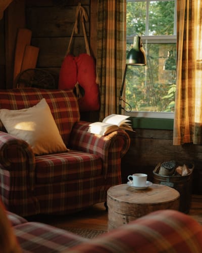 Intérieur d'un chalet, Vieux Loup de mer.