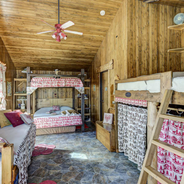 Chambre thématique au Gîte Ambrelane.