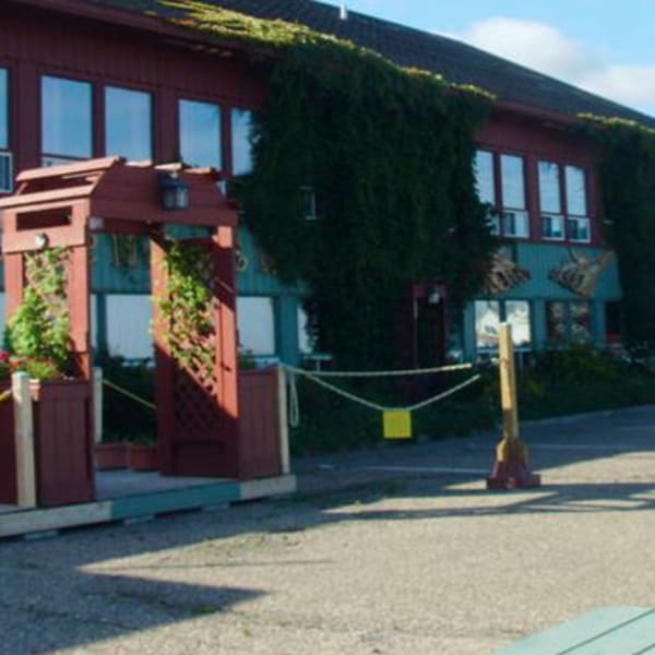 auberge_internationale_sainte_anne_des_monts_hi_1