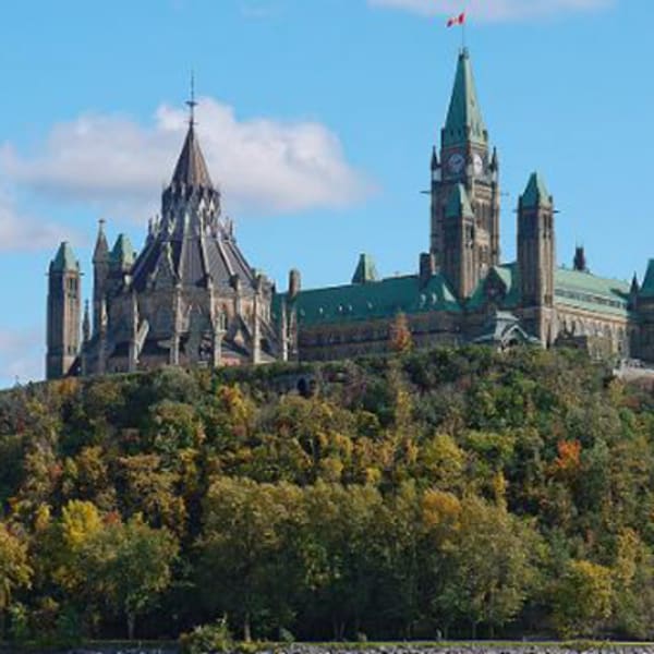 colline_du_parlement_1