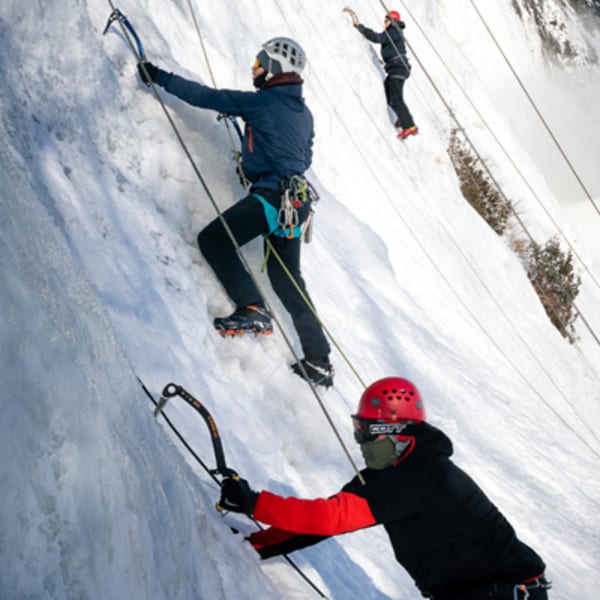 escalade_de_glace_a_la_chute_montmorency_1_h
