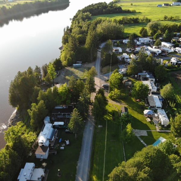 hebergement_camping_ruisseau_bleu_1