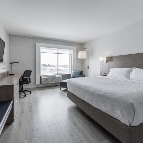 holiday_inn_express__suites_saint___hyacinthe_1