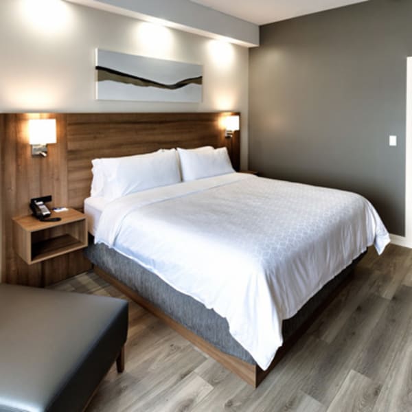 holiday_inn_express__suites_trois_rivieres_1