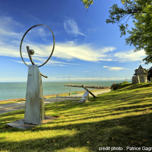 Jardin harmonique de sculptures du Domaine Forget de Charevoix