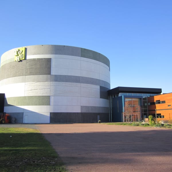 TOHU - La Cité des arts du cirque