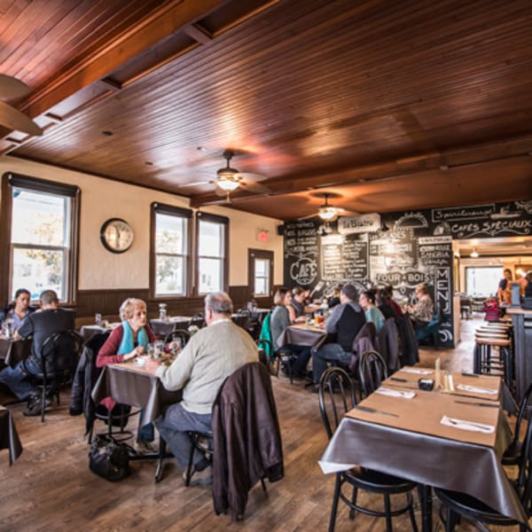 Le Bistro Montebello