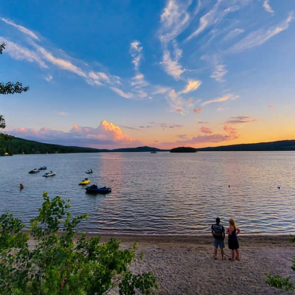 Plage et amusements du Camping KOA Bas-St-Laurent Resort