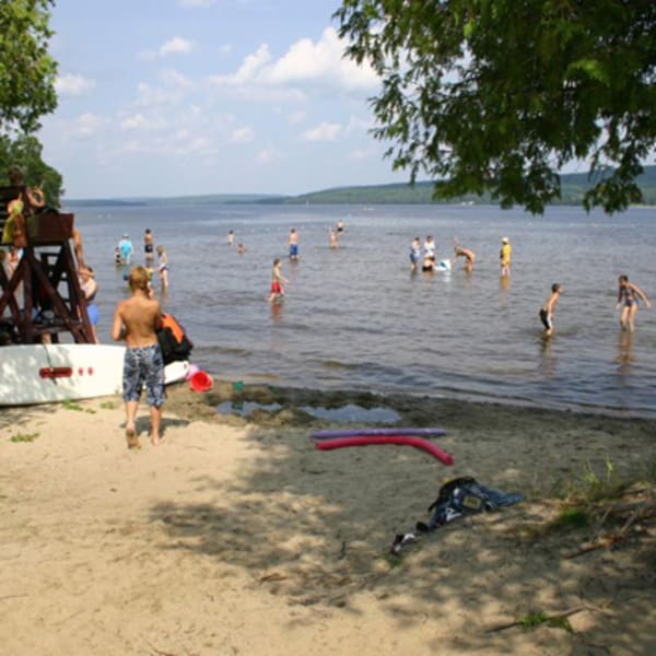 plage_municipale_du_lac_nominingue_1