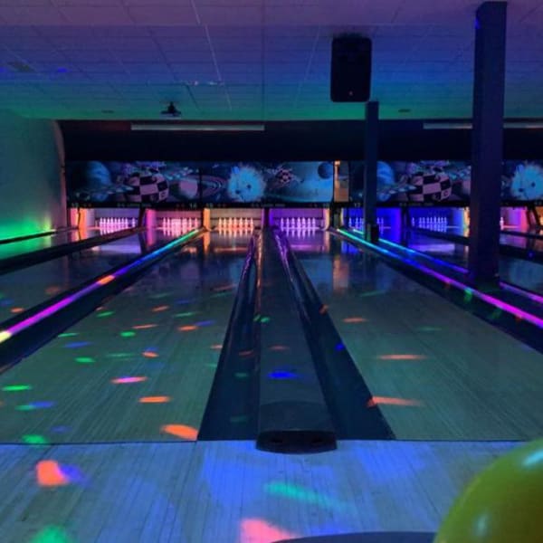 salon_de_quilles_bg_laval_2000_1