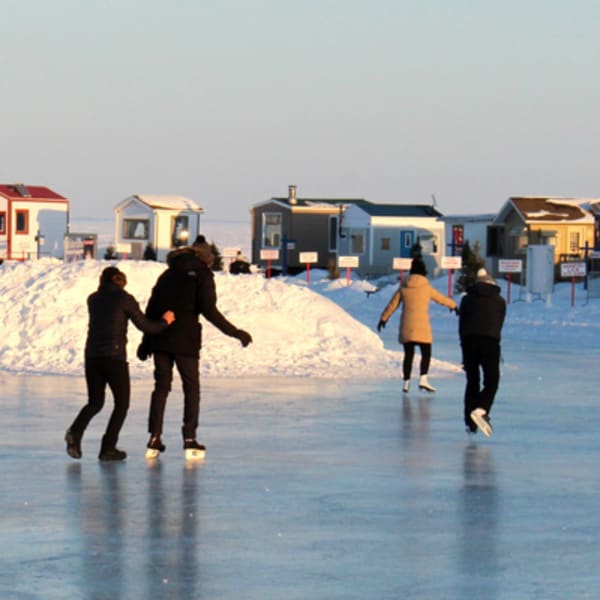 village_sur_glace_de_roberval_1