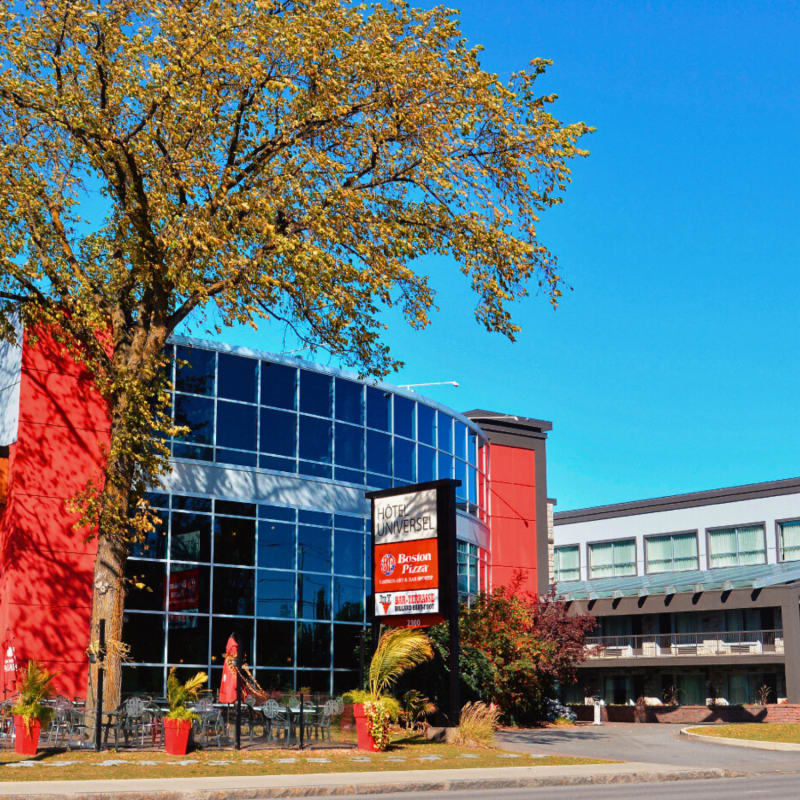 Hôtel Universel Québec en automne
