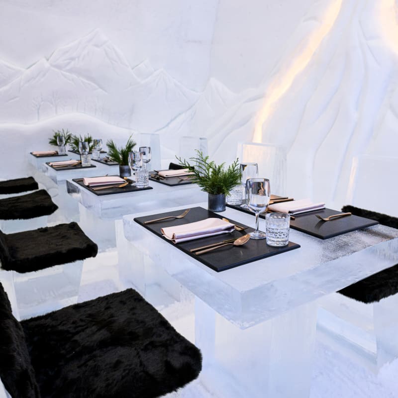 Restaurant de l'Hôtel de glace à Québec.