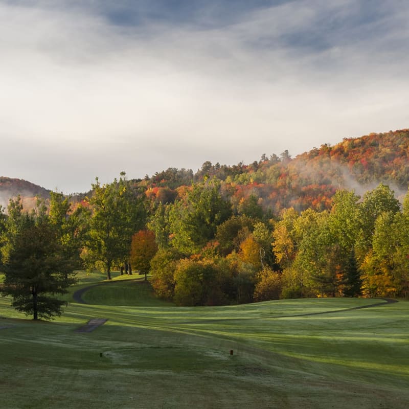 Club de Golf Lac Carling en automne.