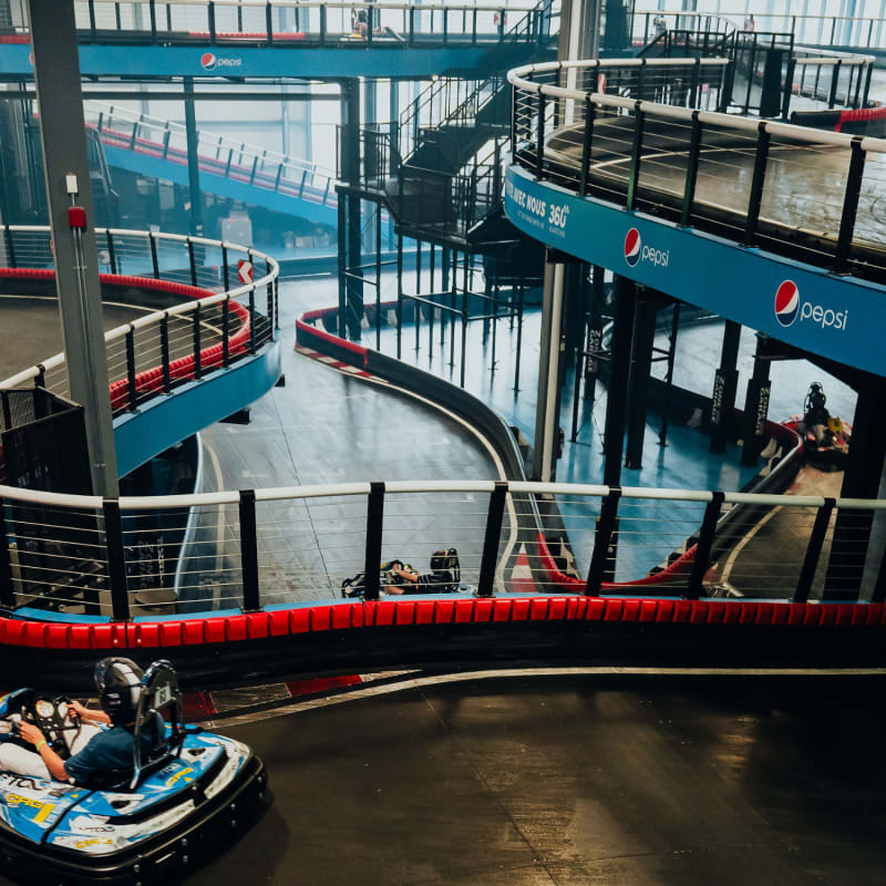 Piste de karting intérieur chez TAG E-Karting