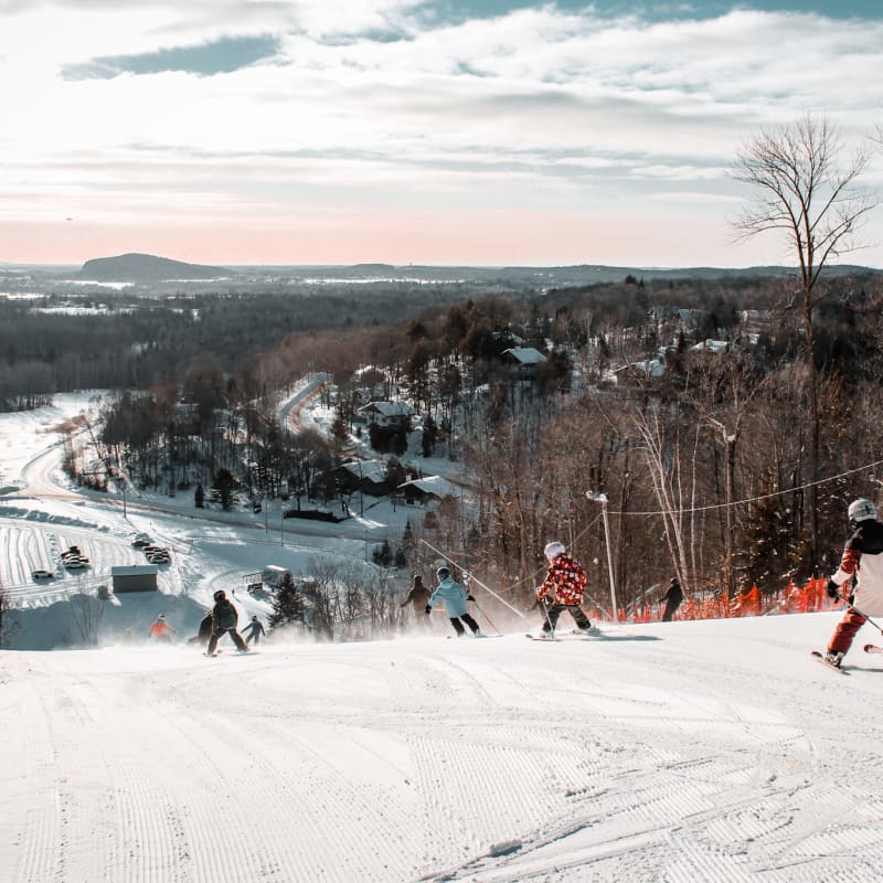 Ski alpin à la Vallée du Parc. 