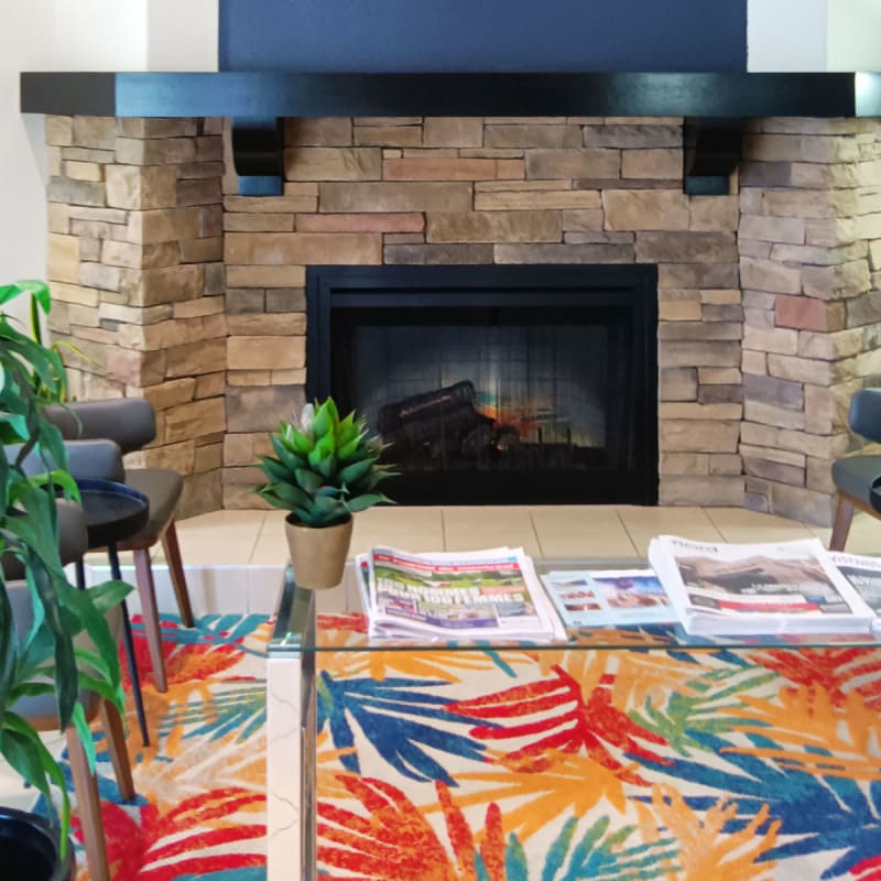 Lobby at the Super 8 Saint-Jérôme.