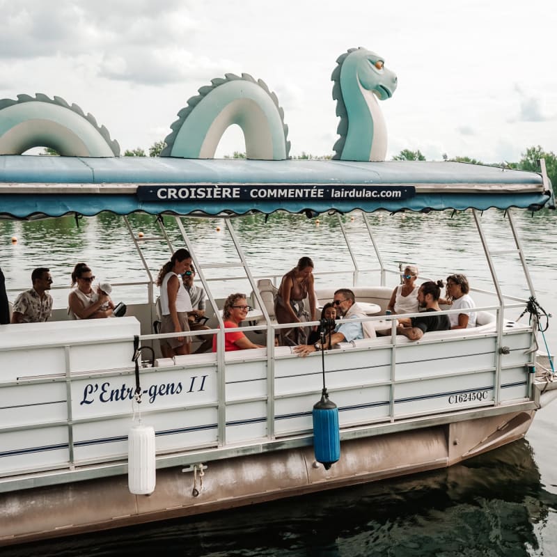 Cruise boat from Les croisières l’Air du Lac