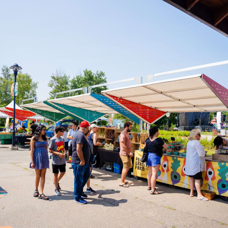 Kiosques au Marché de la gare de Sherbrooke